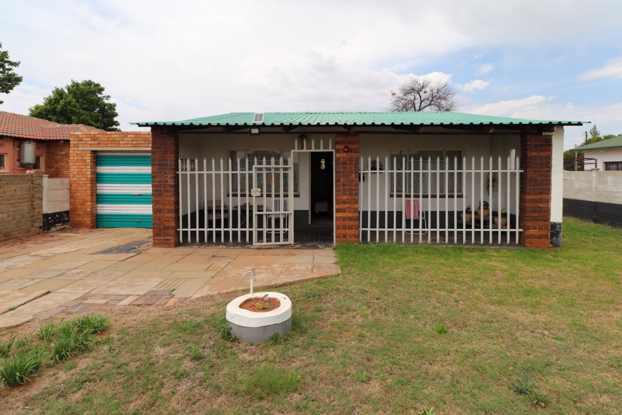 2 Bedroom Property for Sale in Randlespark North West